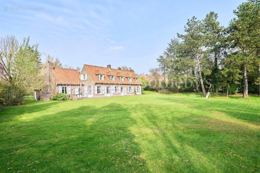 Maison à CROIX