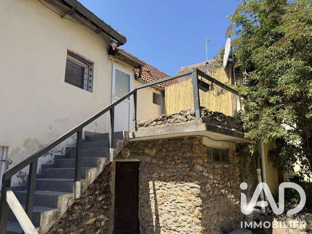 Appartement 45 m² à Leuville-Sur-Orge  - photo 2
