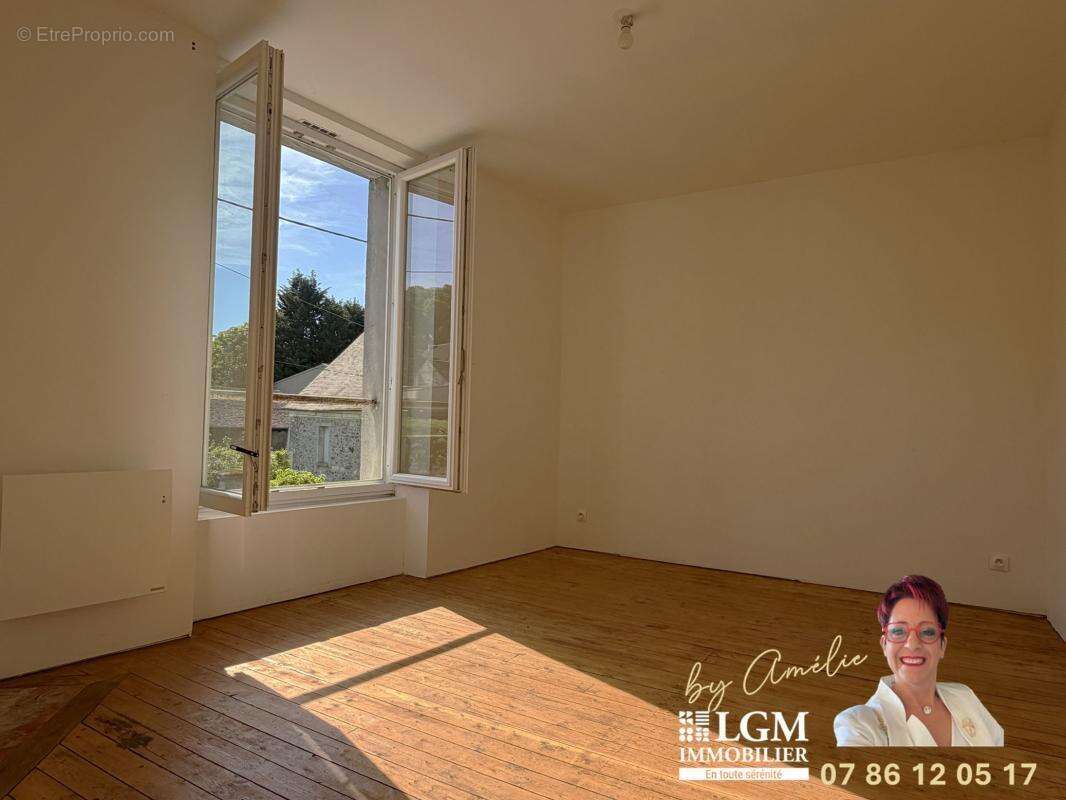 Crézancy – Maison de caractère 3 Chambres avec dépendances sur 784 m² - photo 11