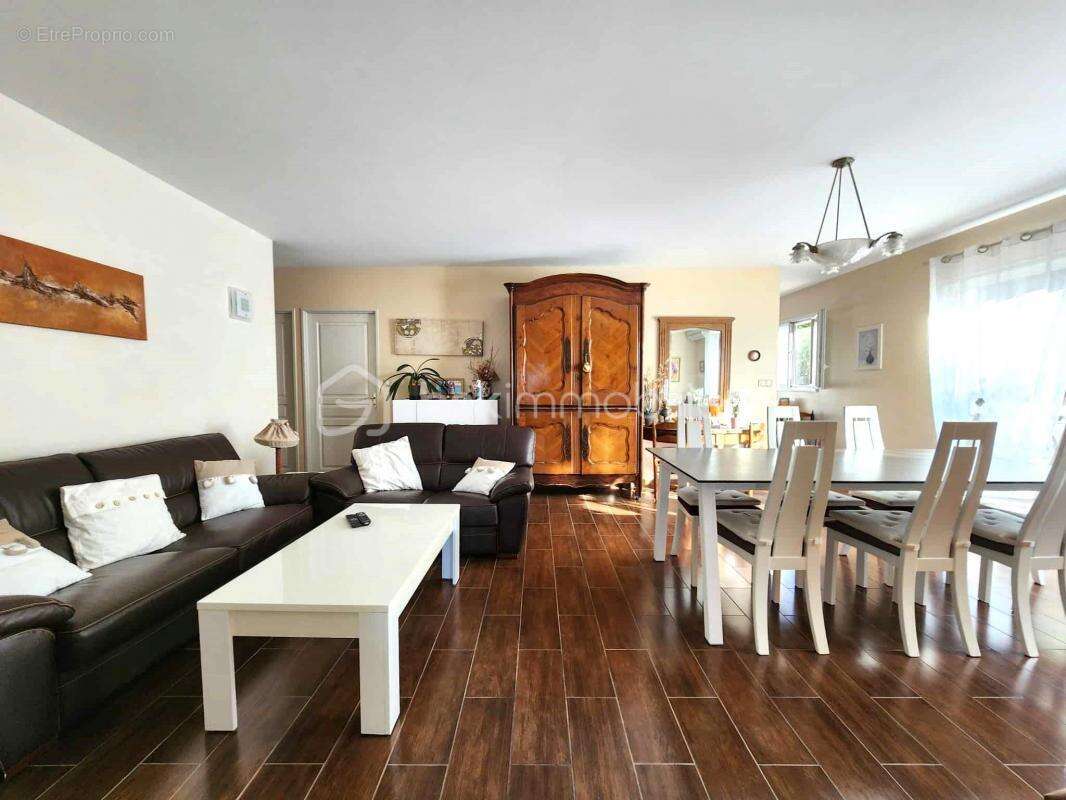 Maison à LEZIGNAN-LA-CEBE