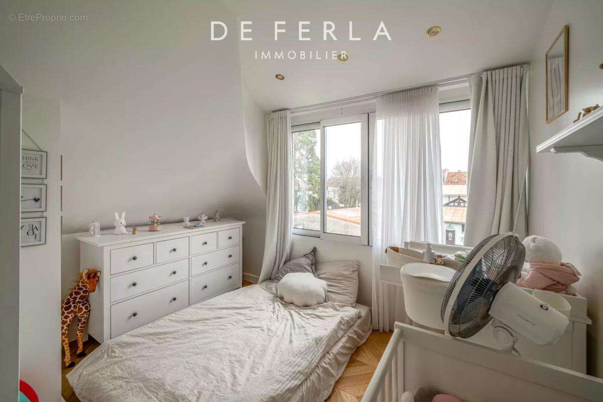 Maison à SAINT-MAUR-DES-FOSSES