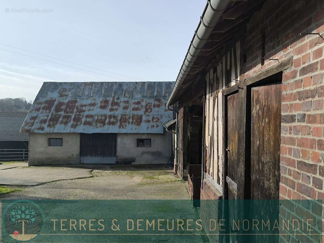 Terrain à CORMEILLES