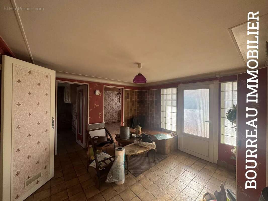 Maison à CHAMVRES