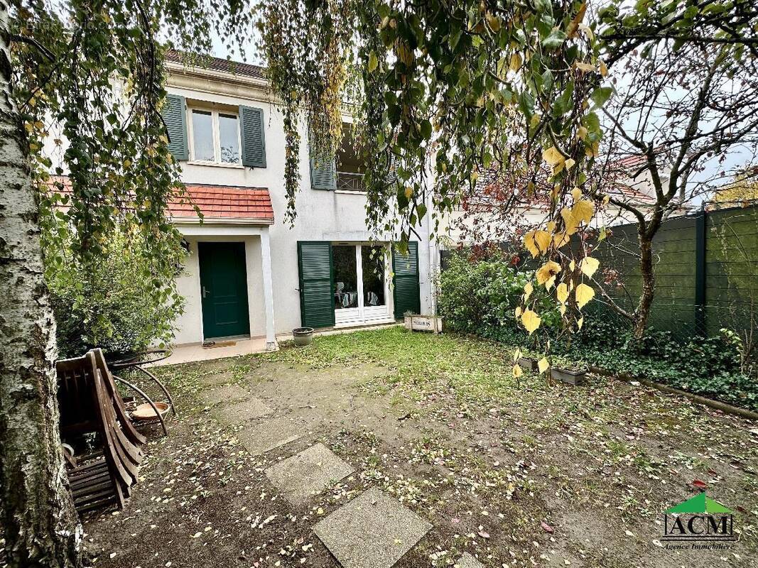 Maison à MERY-SUR-OISE