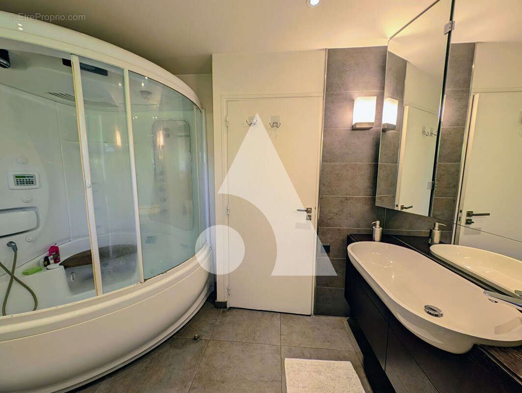 Maison à LA FRETTE-SUR-SEINE