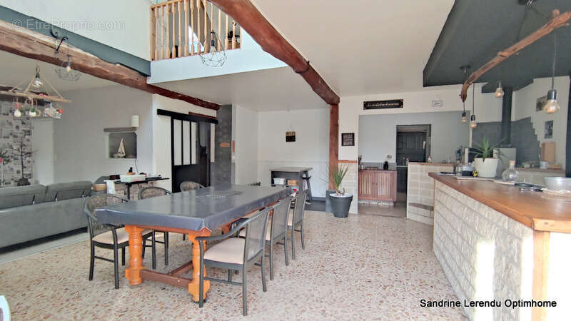 Maison à CRIQUEBEUF-SUR-SEINE