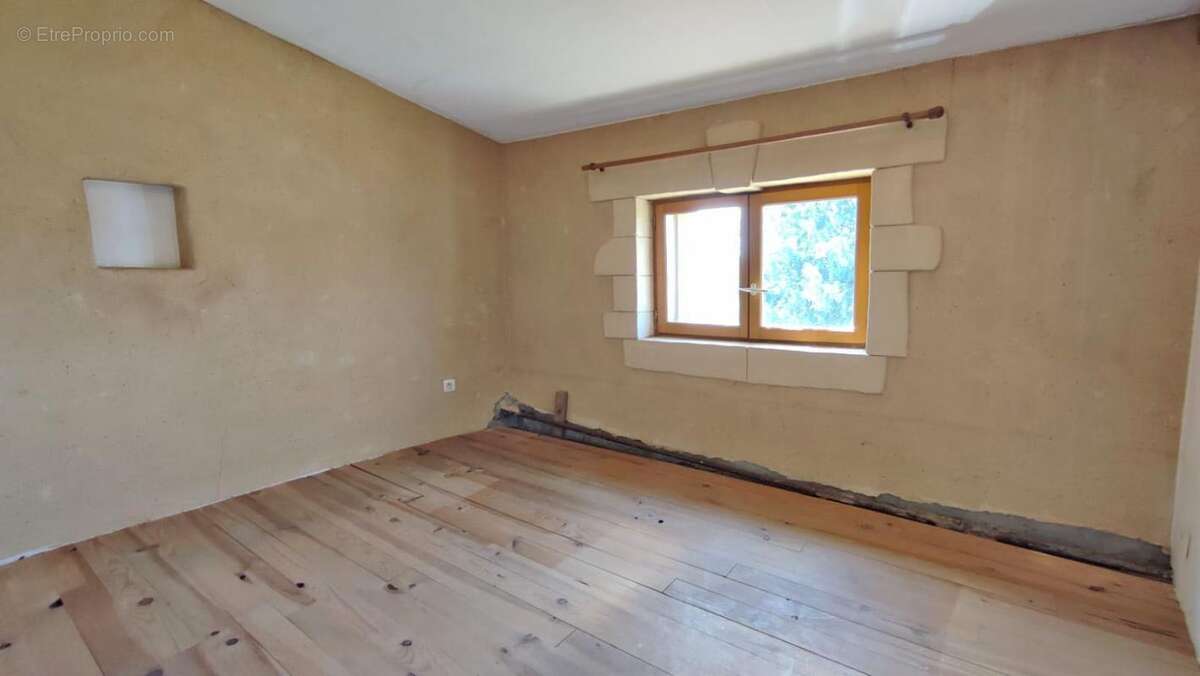 Pougnadoresse - Maison de village avec ext - 5 pièces 100 m2 - rénovation - photo 6