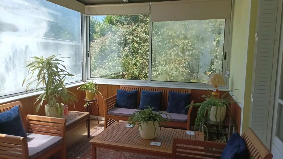 Maison à ORADOUR-SUR-VAYRES