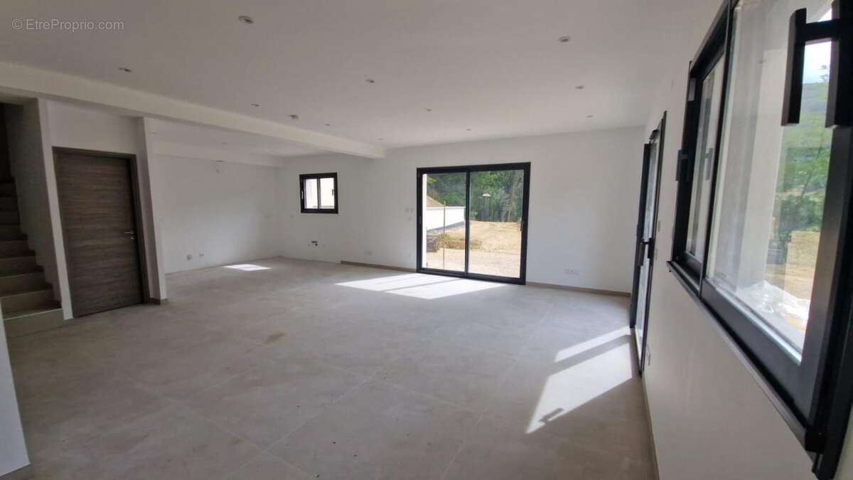 À VENDRE en EXCLUSIVITÉ à Moye – Maison récente sur les premières hauteurs de Rumilly - photo 4