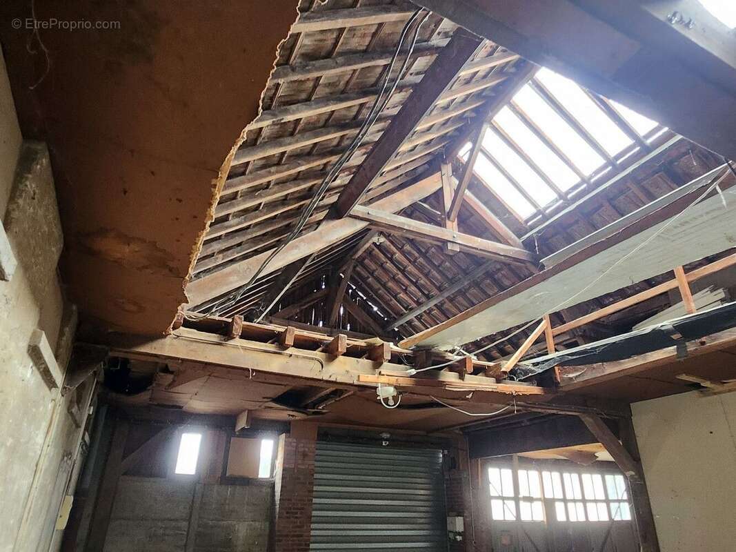 Commerce à CHALETTE-SUR-LOING