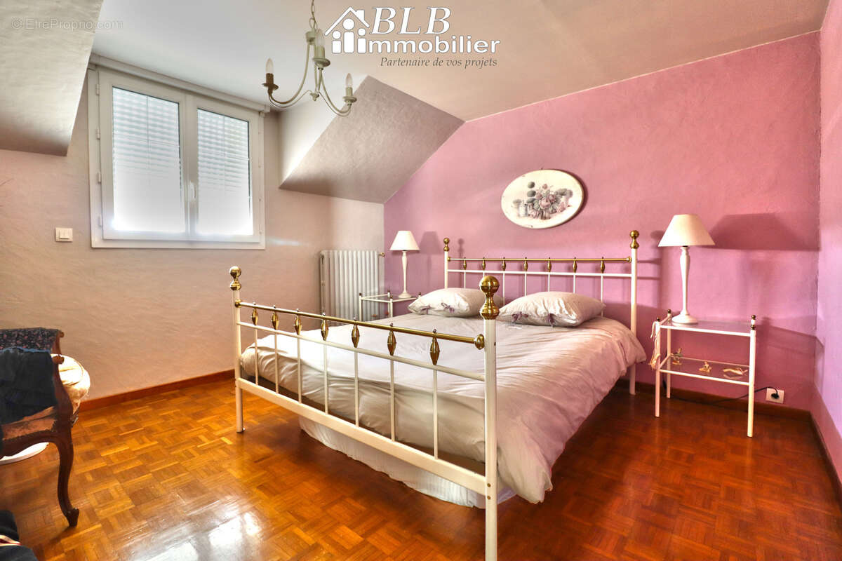 Maison à LE PERRAY-EN-YVELINES