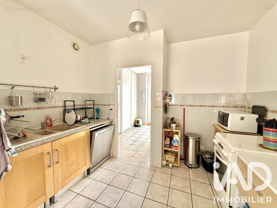 Appartement 99 m² à Unieux  - photo 5