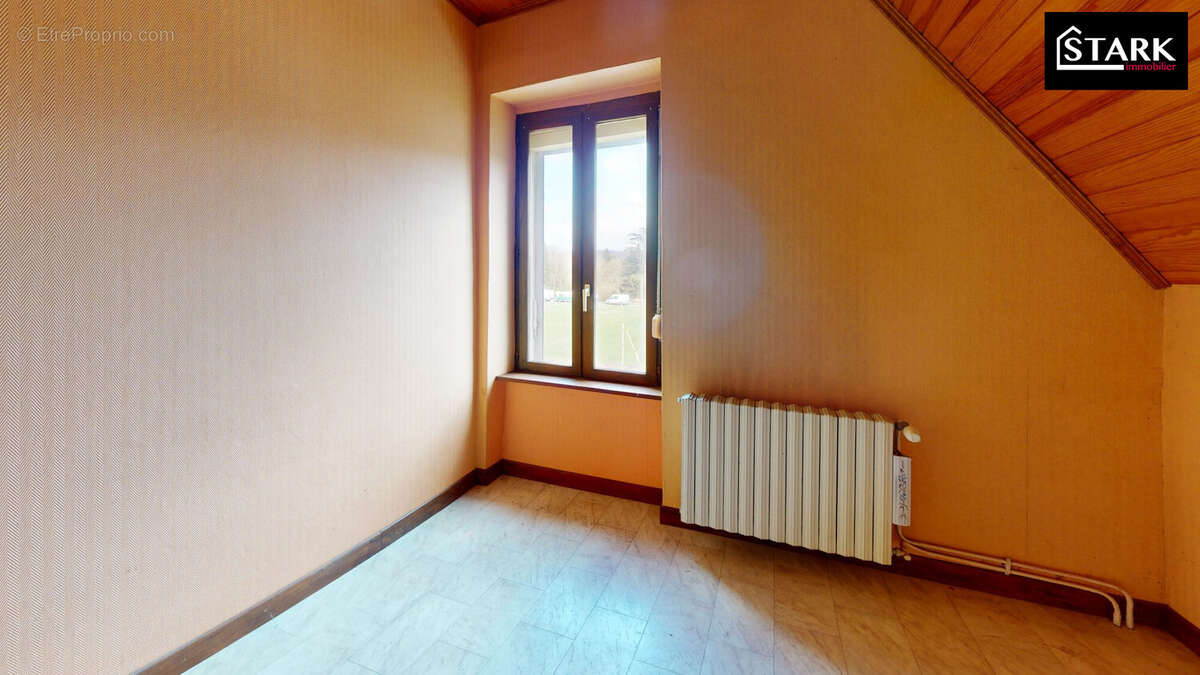 Maison à COLOMBIER-FONTAINE