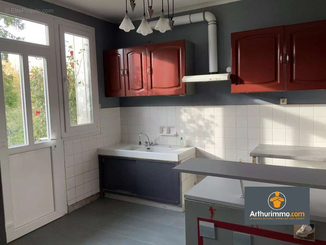 Maison à NEUFCHATEL-SUR-AISNE