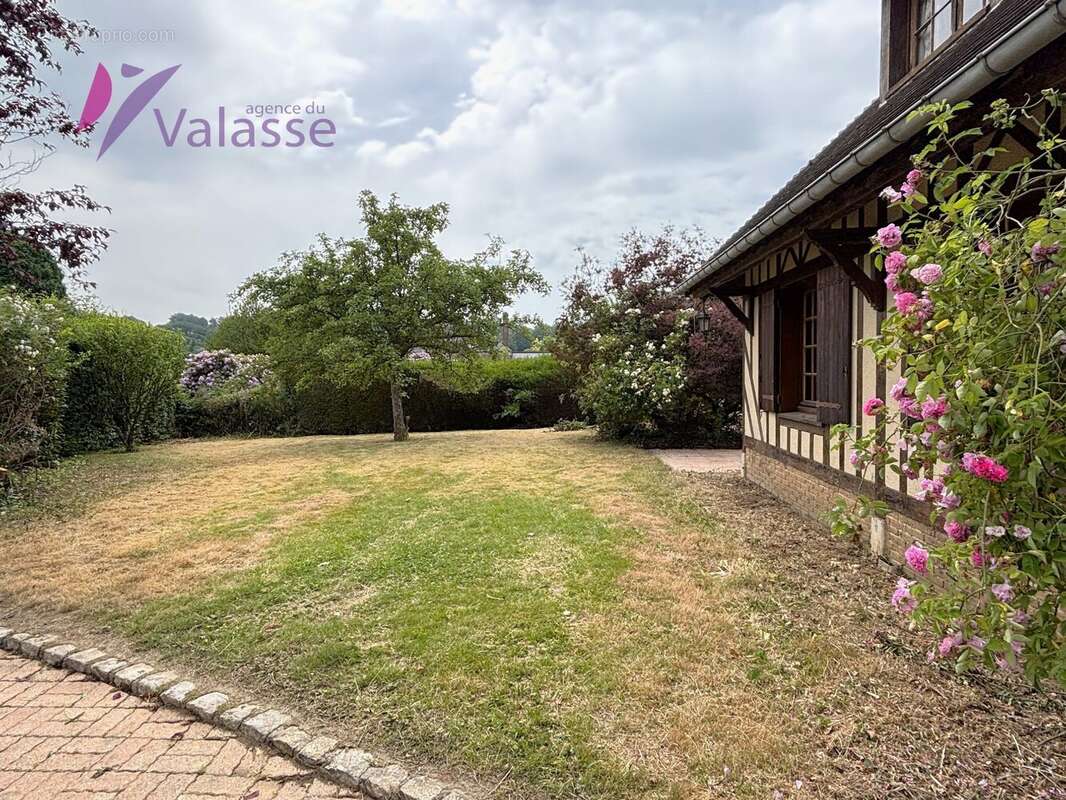 Maison à GRUCHET-LE-VALASSE