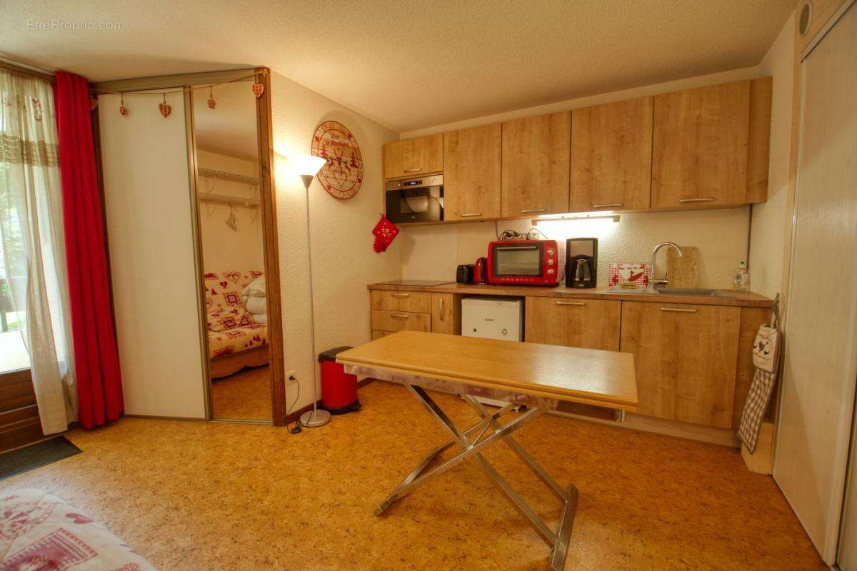 Appartement à MORILLON