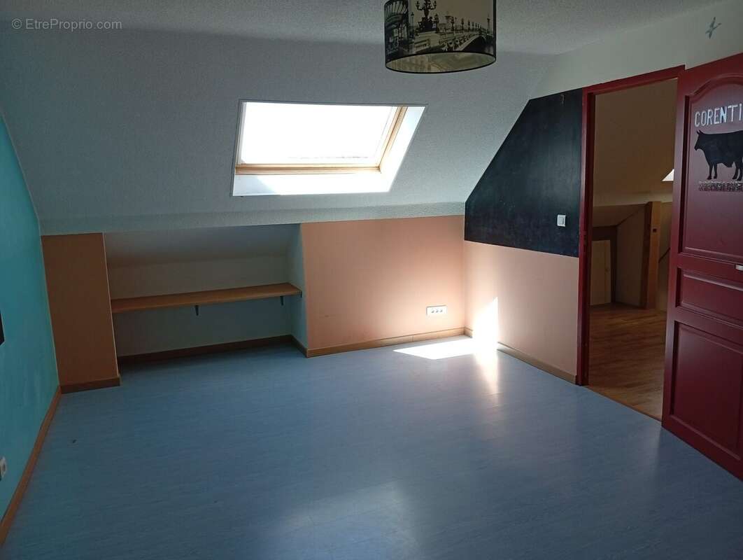 Maison à FRAHIER-ET-CHATEBIER