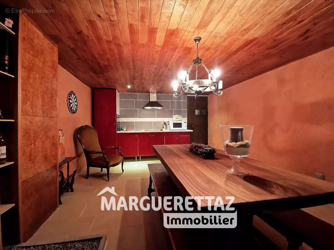 Maison à NEYDENS