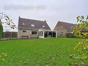 Maison individuelle coup de coeur  3 chambres  Jardin exposée Sud ouest  véranda  garage à Uxem Titan immobilier - Maison à UXEM