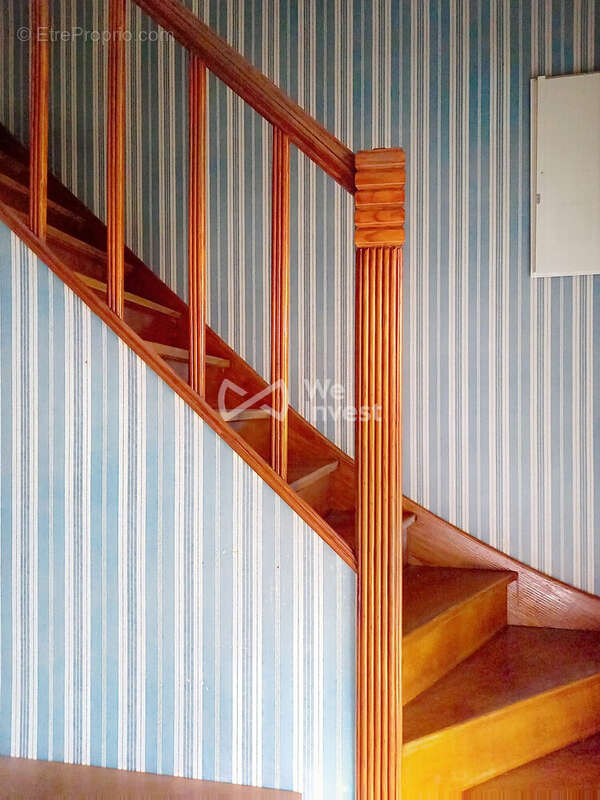 Maison à AVESNES-SUR-HELPE