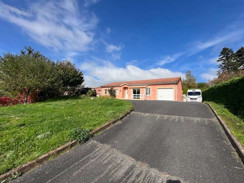 Maison à CHAUFFAILLES