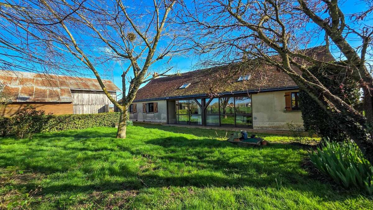 Photo 2 - Maison à NOYANT