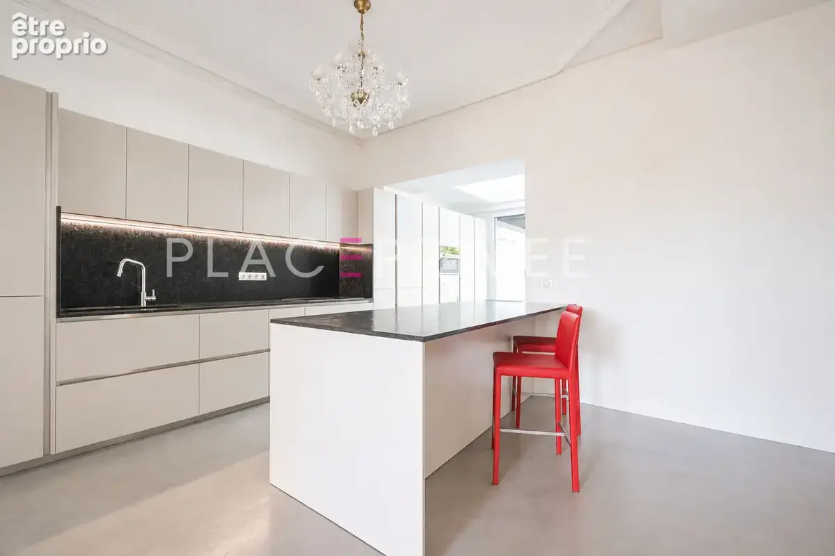 Maison Bourgeoise avec garage - photo 8