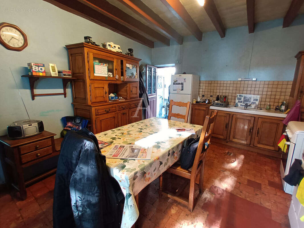 Maison à LA CHAUSSEE-SAINT-VICTOR