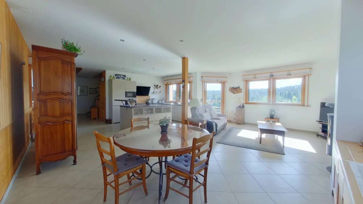 Magnifique Maison avec 6045m² de terrain et vue dégagée - photo 4