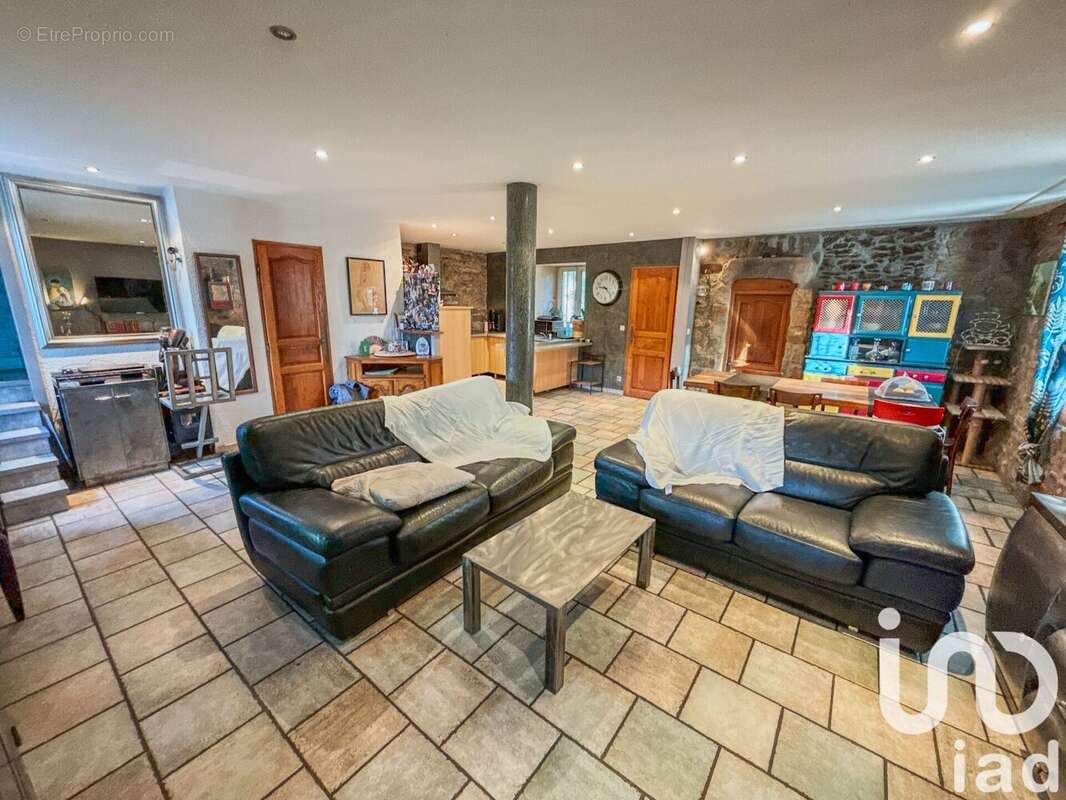 Photo 2 - Maison à SAINT-ETIENNE