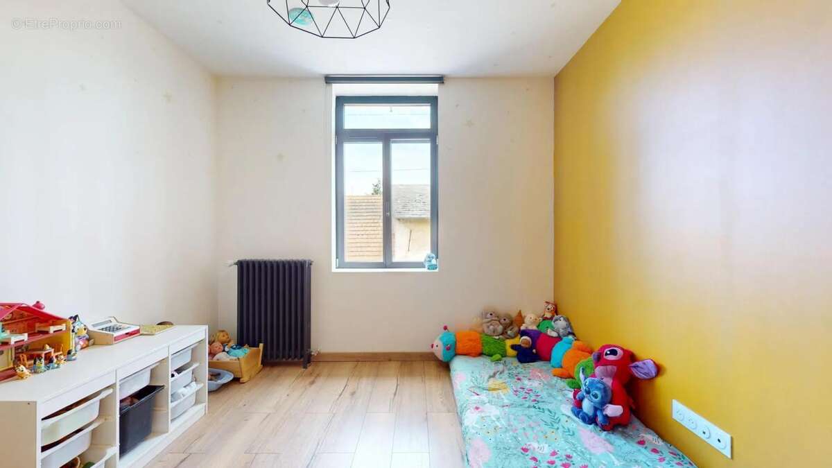 LONGNES 78980 - Maison de de 120 m² - 5 pièces avec 3 chambres et jardin - photo 10