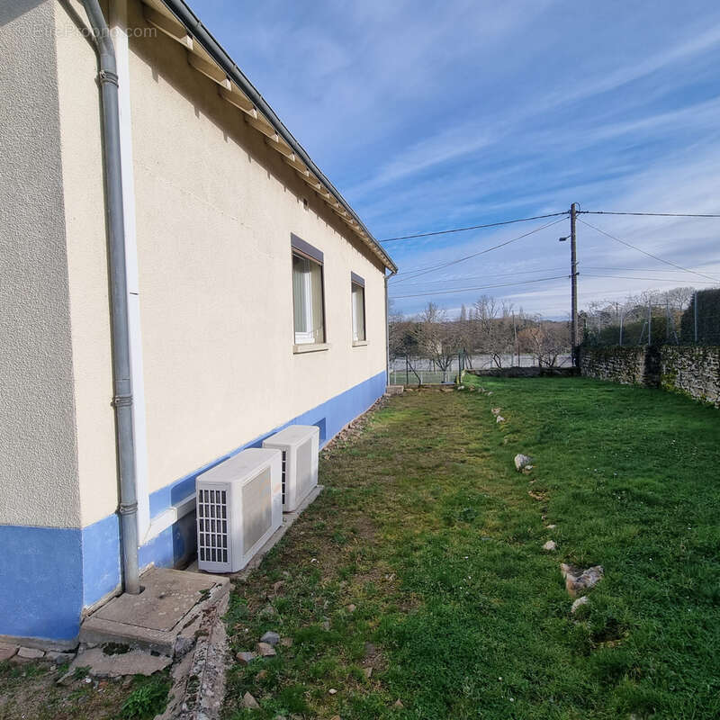 Maison à MONTGIVRAY