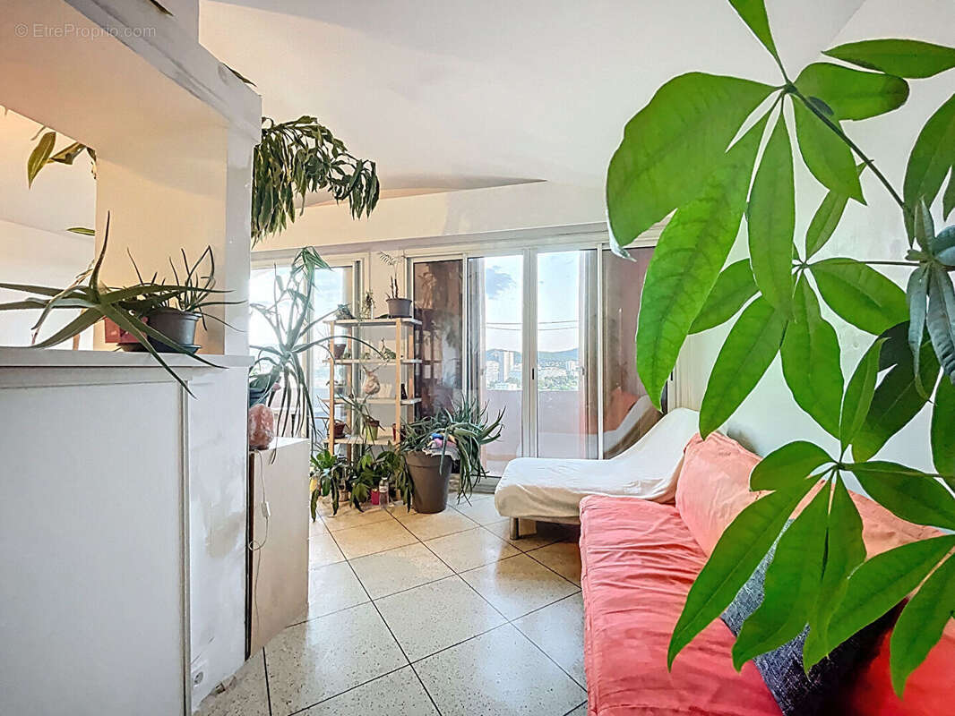 Appartement à MARSEILLE-9E