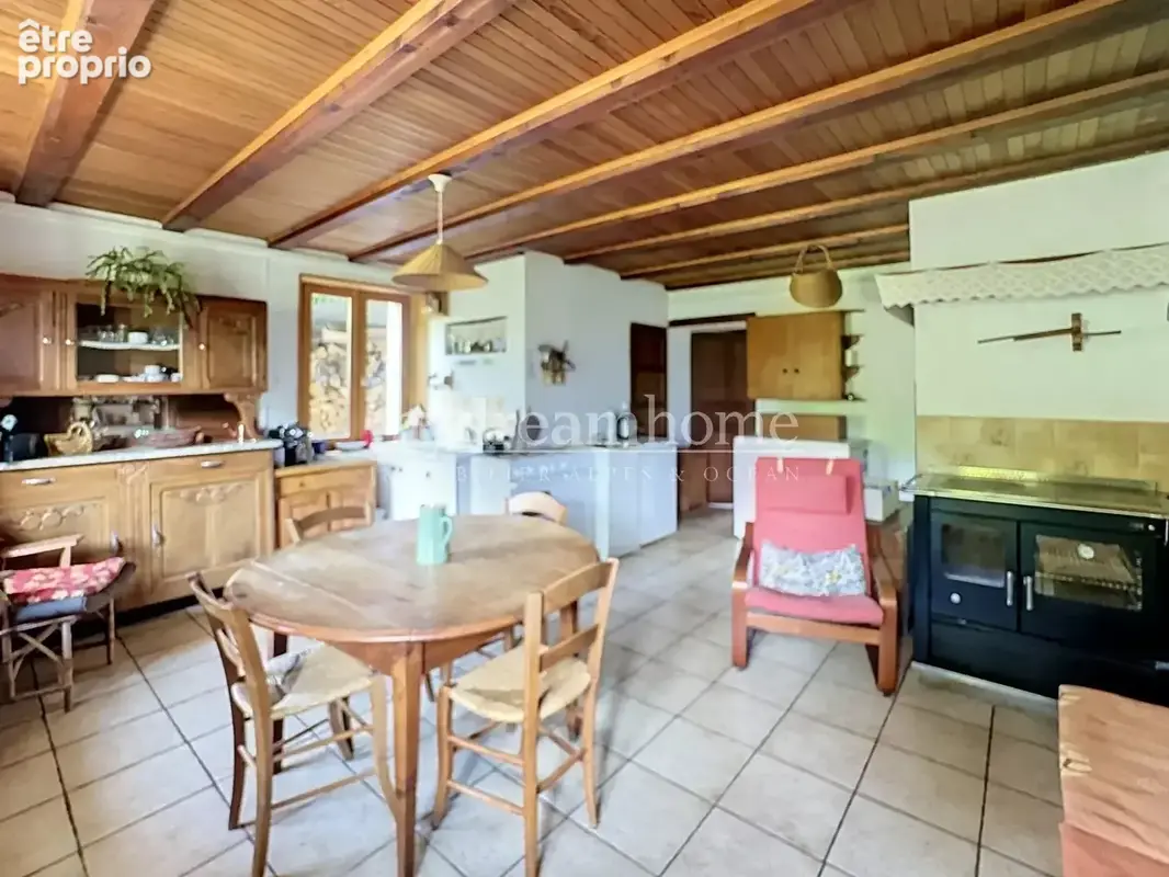 Chalet ancien, mazot et 5 hectares de terrain à Héry sur Ugine (73400) - photo 2