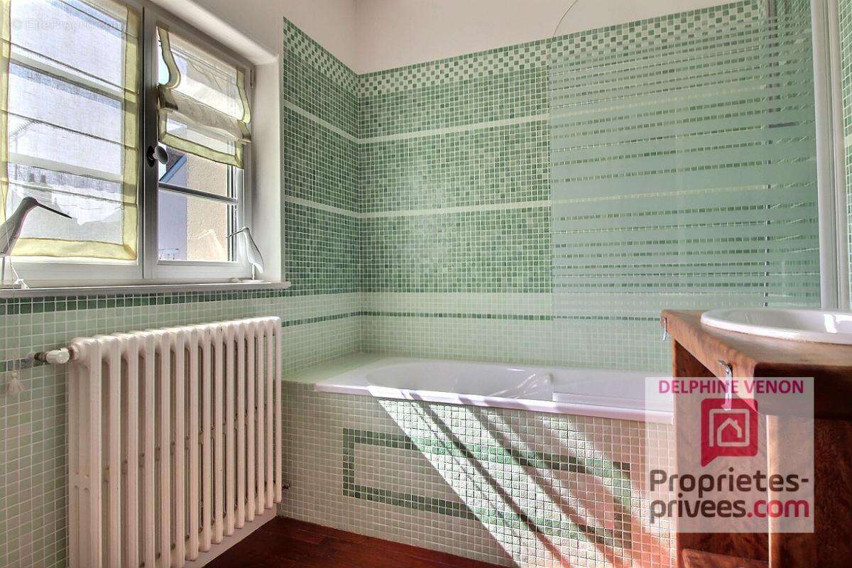 Exclusivité - Maison prestige avec beaucoup de cachet à 2 pas des commerces, du parc et de la Loire à Chateauneuf Sur Loire - photo 13
