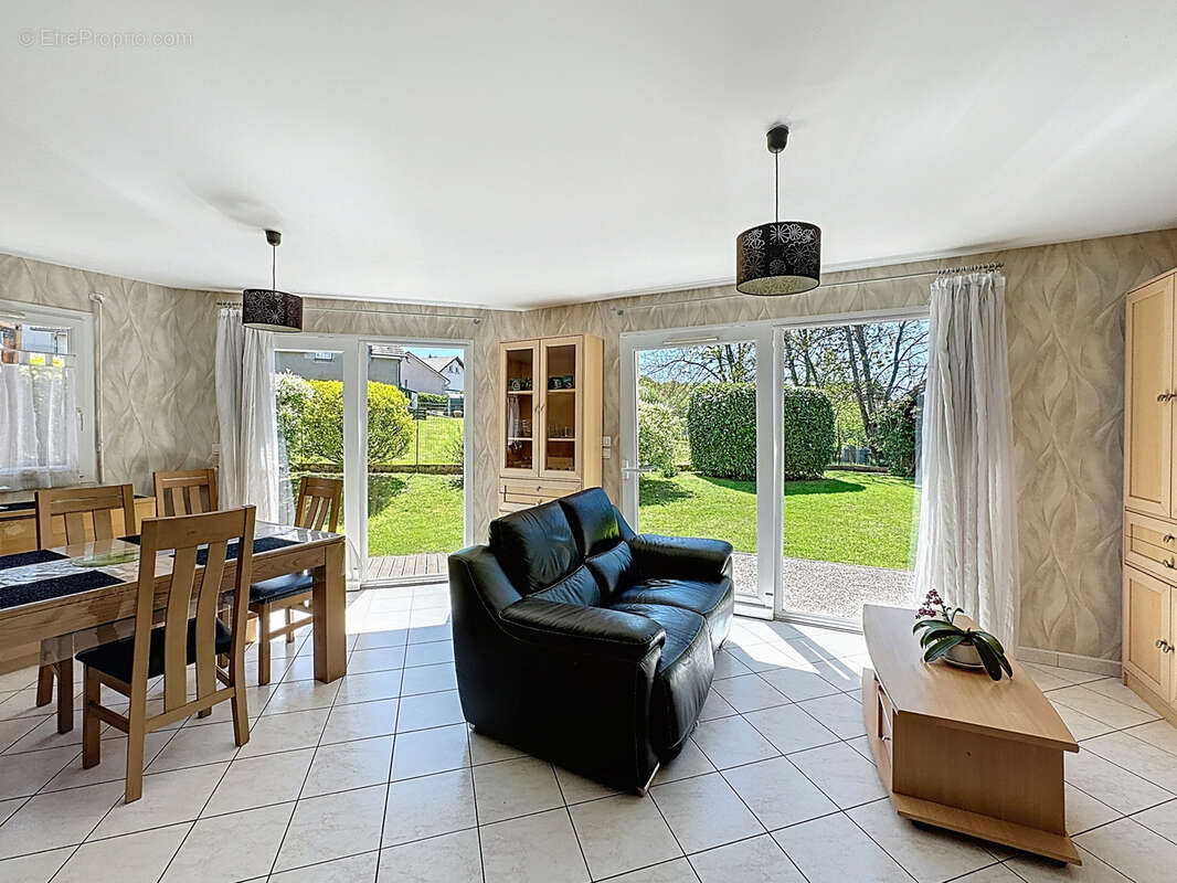 Maison à FRAHIER-ET-CHATEBIER