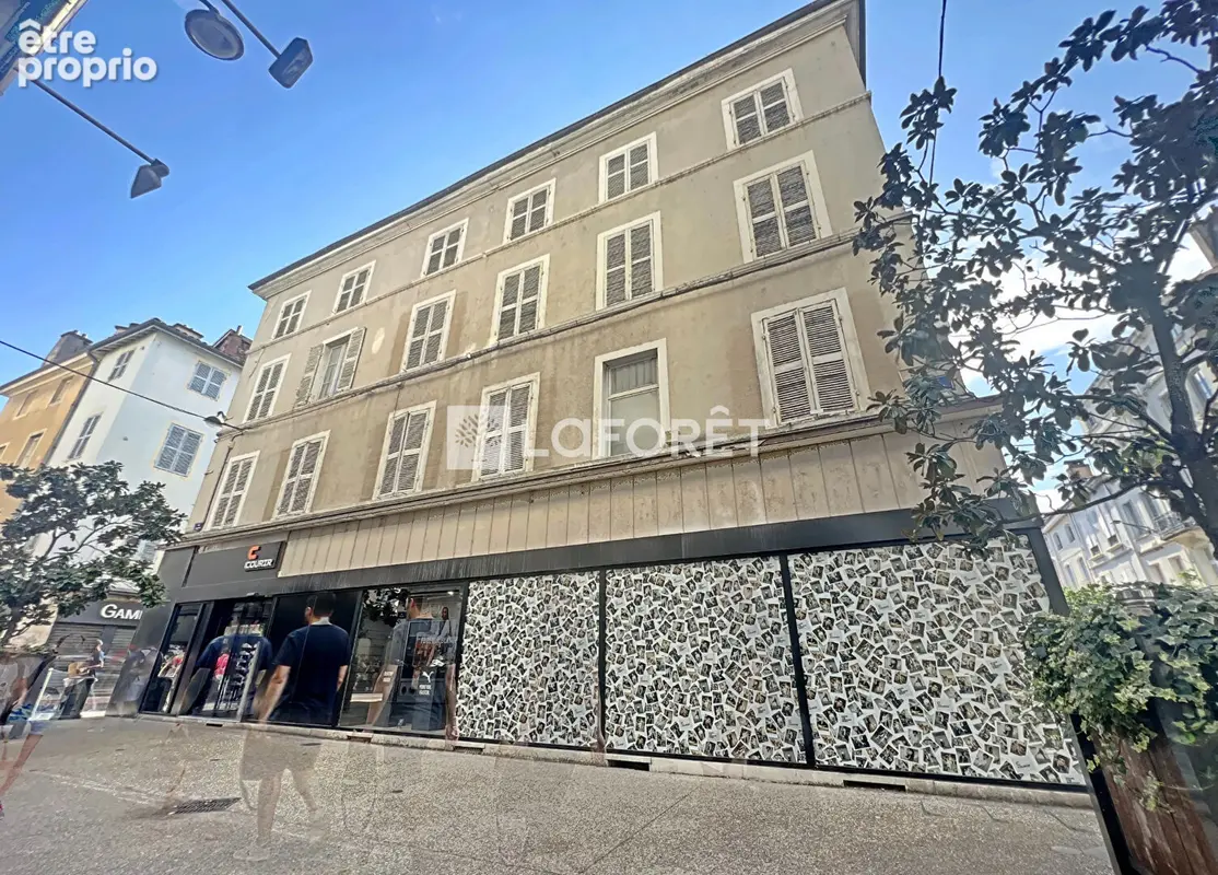 Appartement Bourg En Bresse 5 pièce(s) 180 m2 - photo 1