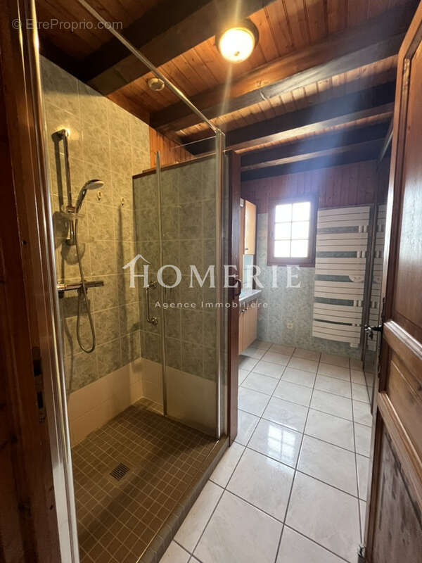 Pavillon de plain-pied avec trois chambres d'une superficie de 114m2 - photo 13