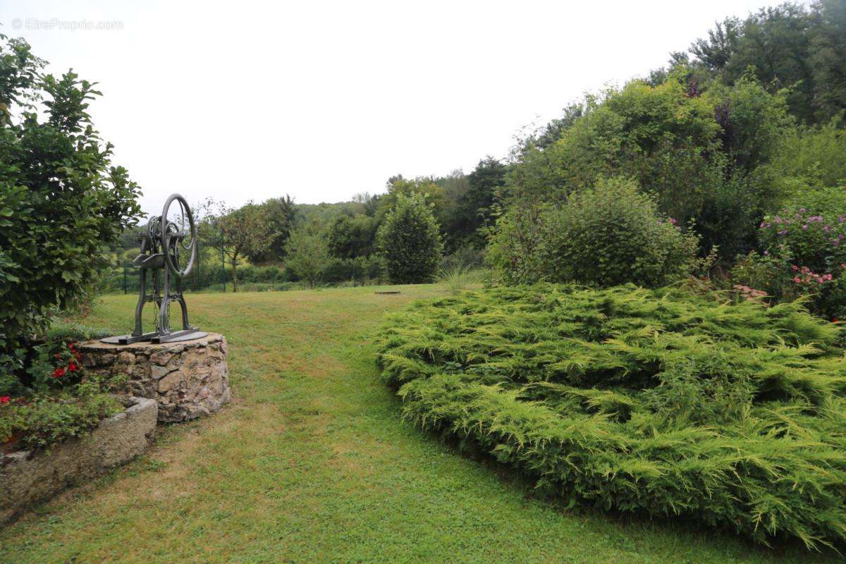 Maison à ALLIGNY-EN-MORVAN