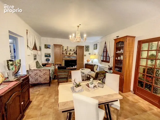 Local commercial avec appartement + maison d'habitation  168 m 2 plus 169.94 m² - photo 9