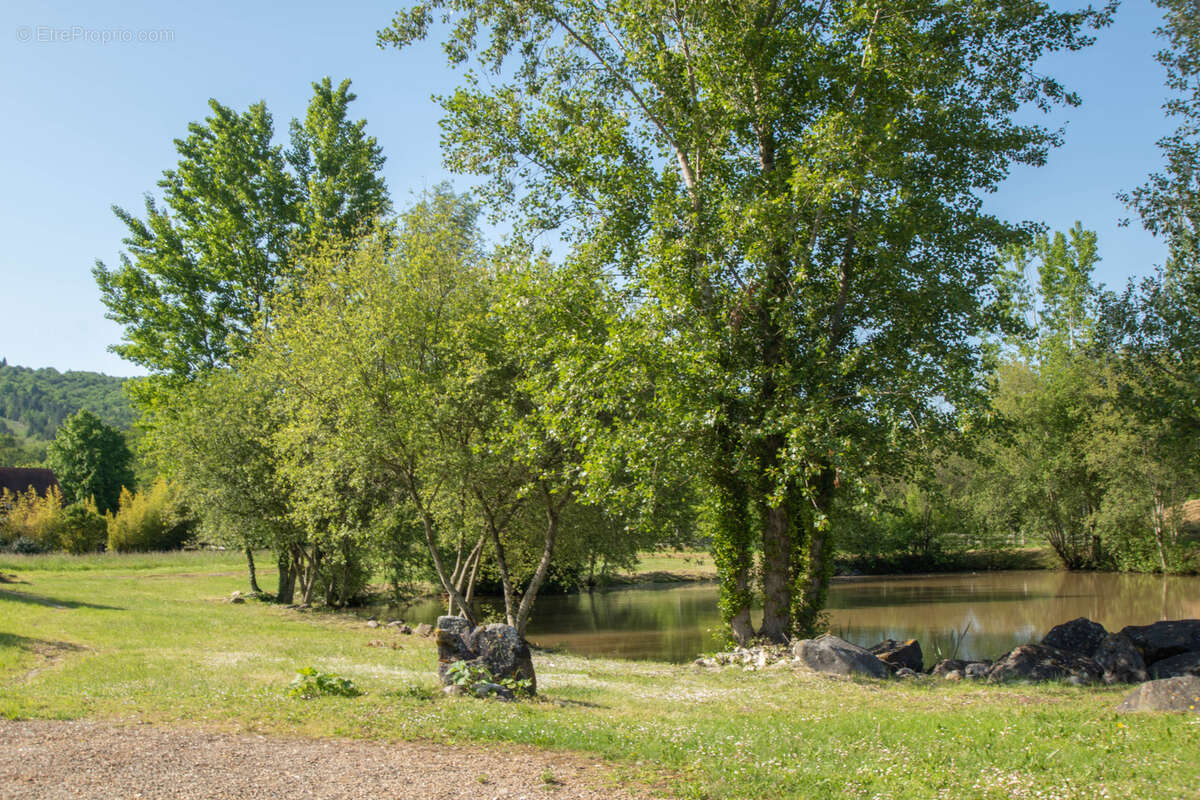Maison à LACAPELLE-MARIVAL