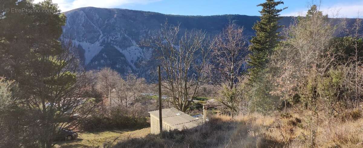 Terrain à GREOLIERES