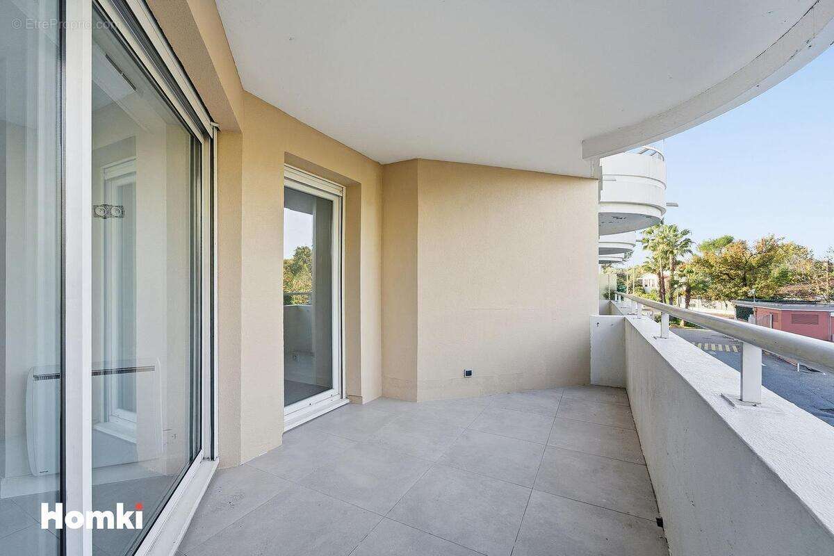 Appartement à LE CANNET