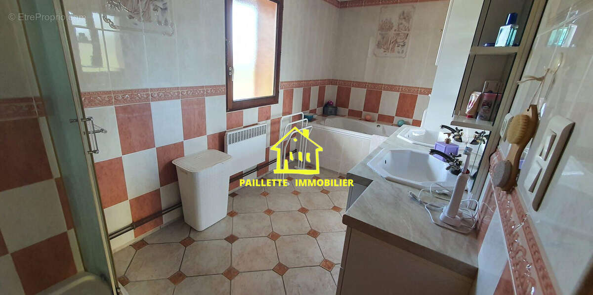 Maison à CANY-BARVILLE