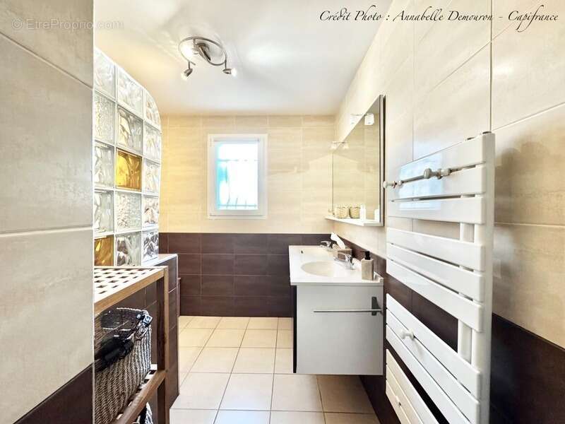 Maison plain-pied 4 chambres - jardin - garage - saint-bonnet-près-riom (63200) - photo 59