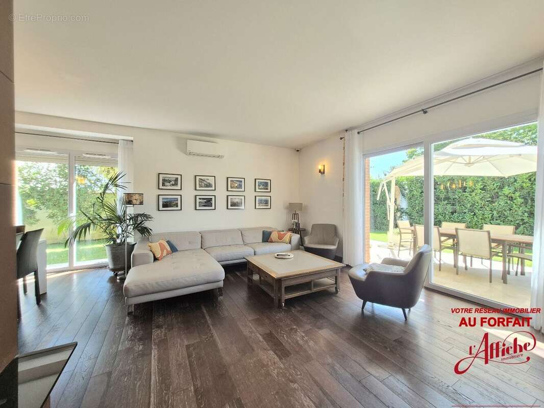 Maison 151 m² à Aucamville  - photo 4