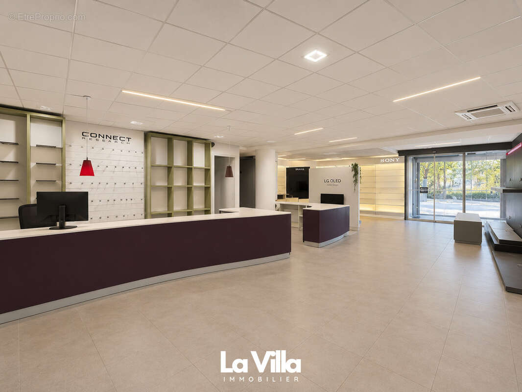 Local commercial  Nimes 660 m2 - photo 3