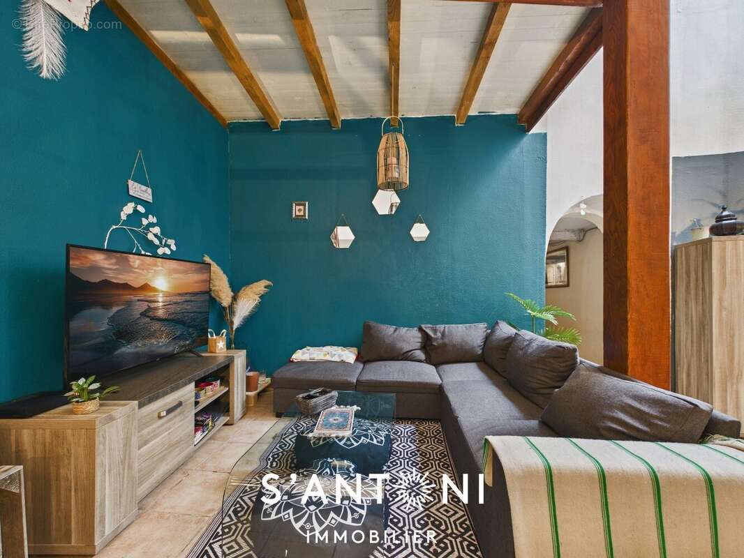 Maison à VILLENEUVE-LES-BEZIERS