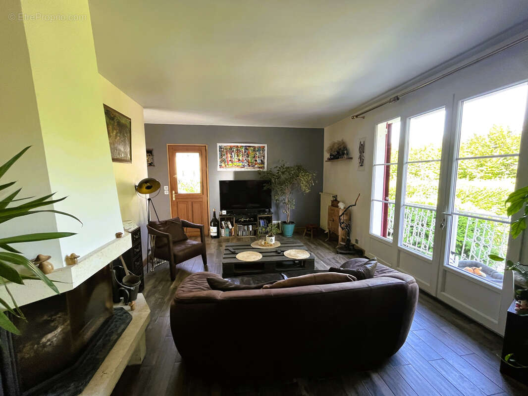 Maison à SAINT-PREST