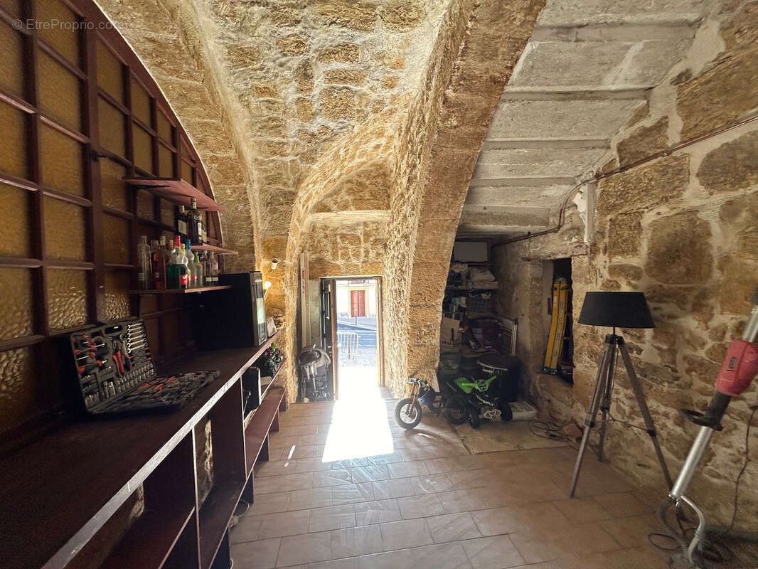 Maison à POUSSAN